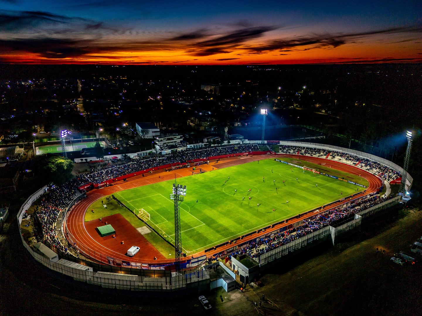 Tribuna Norte inaugurada con homenaje a Campeones y una jornada de fútbol de alto nivel en Durazno